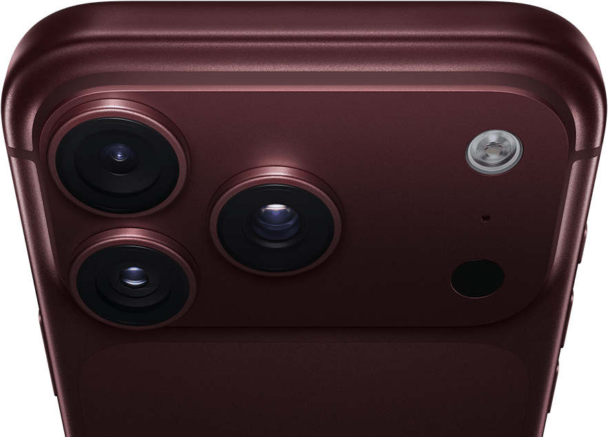 iPhone 18 Pro Max, burgundsky červená barva (tmavě červená), pohled zezadu, nahoře profesionální Fusion fotosoustava, tři objektivy, částečně zavřené lamely variabilní clony, blesk, mikrofon a LiDAR skener, pohled shora, anténa mobilní sítě, rovné hrany, zaoblené rohy