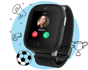 Kids Watch Xplora X6 (2025) Play in schwarz, mit einem Frame in der Farbe Lime. Auf dem Display die Anzeige eines eingehenden Anrufs von 'Mama'.