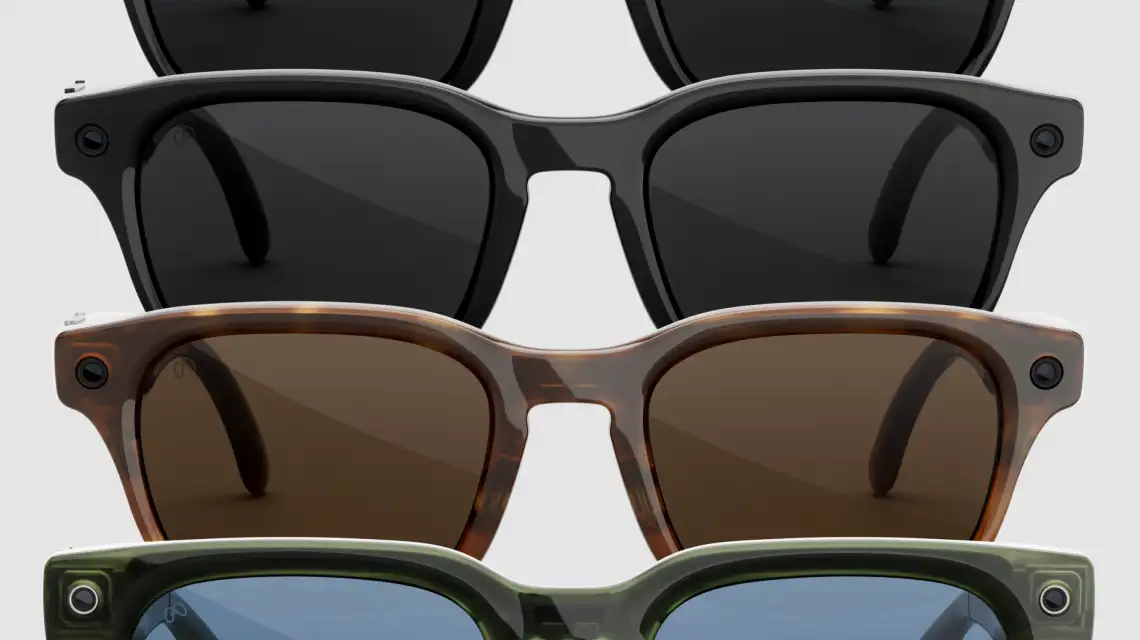 Drei Meta Glasses in schwarz, havanna und oliv übereinander gestapelt