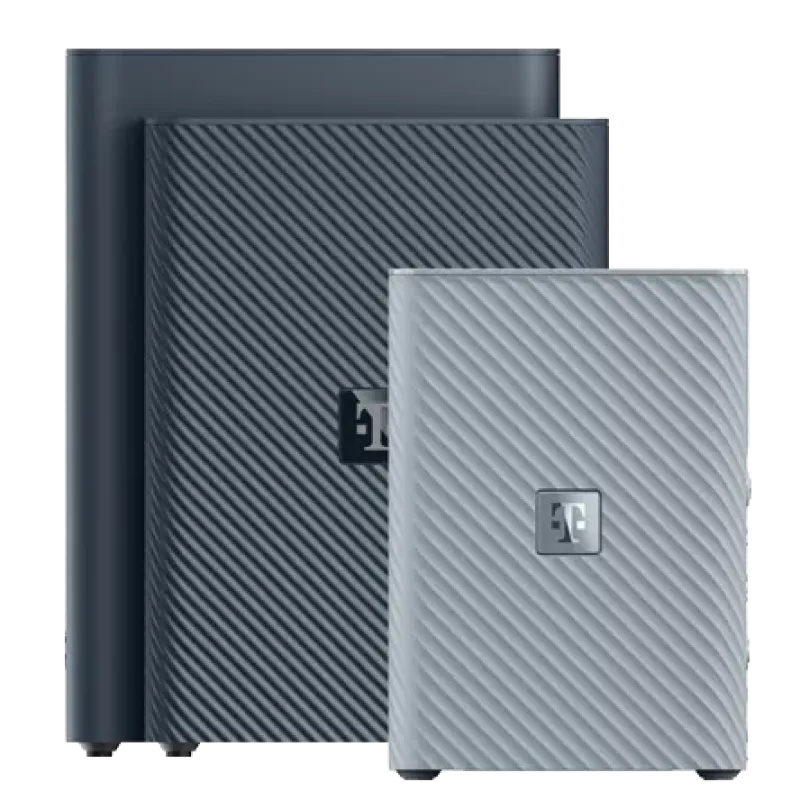 Telekom Speedport 7 Router in Atlantic Blue und Speedport 7 WLAN-Verstärker Plus in Basalt Blue – Seitenansicht