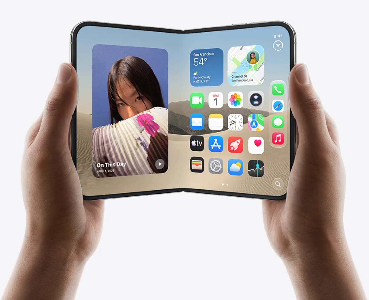 Zwei Hände halten das aufgeklappte iPhone Duo im Querformat