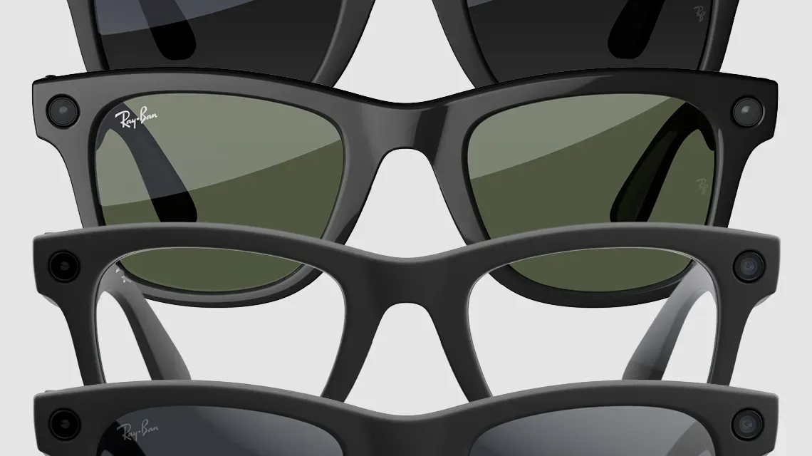 Drei Ray-Ban Meta Brillen übereinander gestapelt